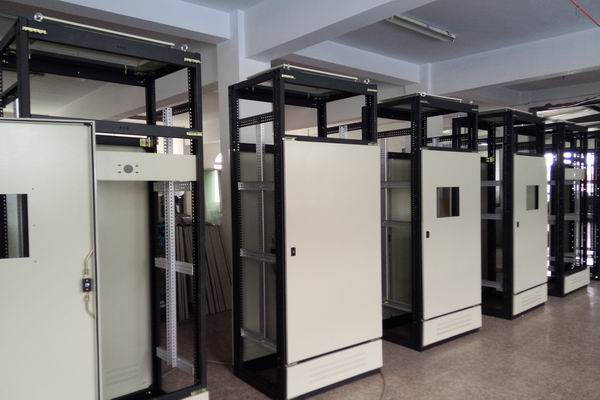 平顶山控制柜-3683厂家控制柜检修需要注意的